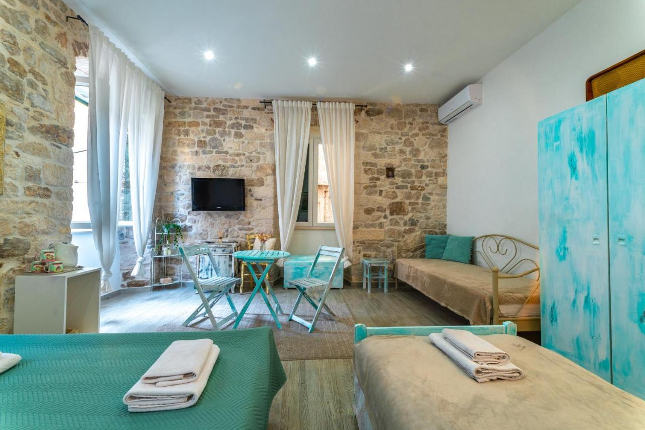 Rooms And Apartments Djanovic Split Kültér fotó