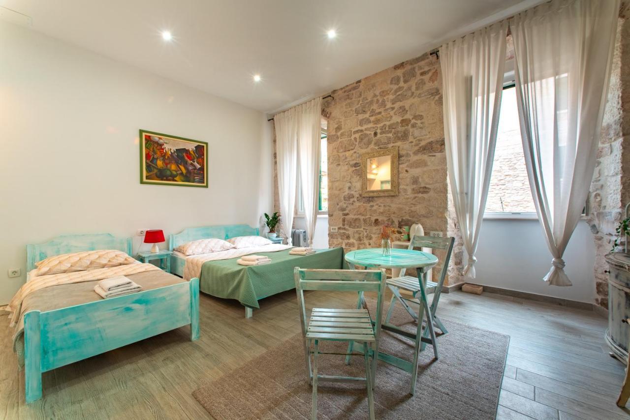 Rooms And Apartments Djanovic Split Kültér fotó